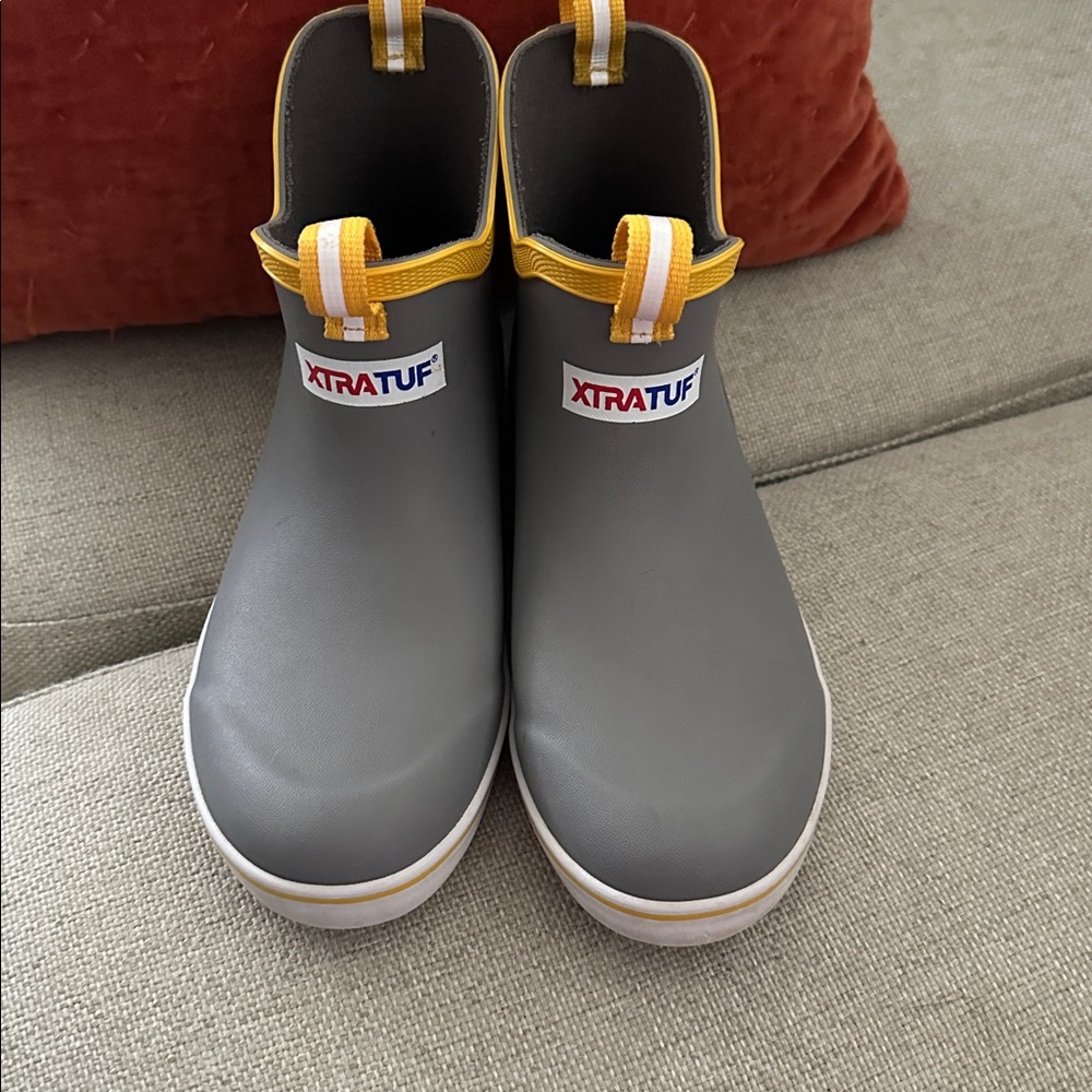 XTRATUF Kids' Gray Rain Boots with Yellow Trim